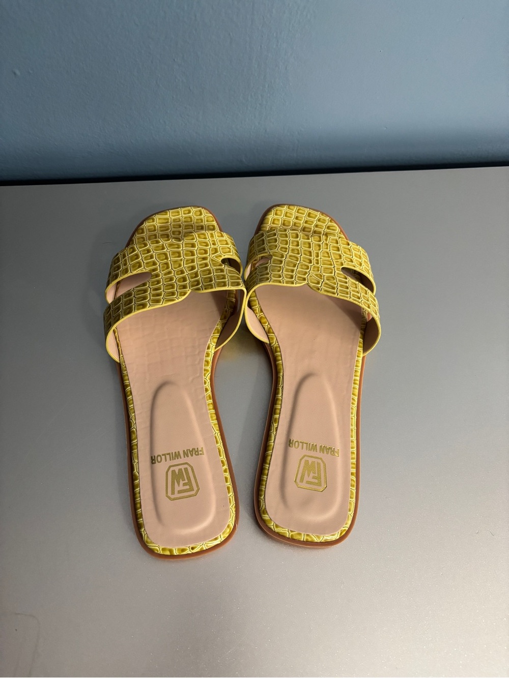 Fran Willor Croc Embossed Sandals - Picture 2 of 3